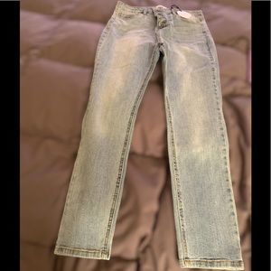 Woman’s Cello jeans size 11